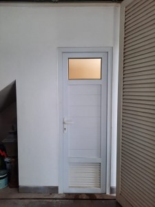 PINTU SWING KOMBINASI UPVC DI BANJARMASIN