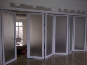 Pintu Lipat Partisi Ruangan