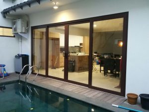 pintu sliding UPVC warna coklat