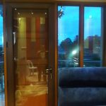 menjual pintu kombinasi kayu dan upvc