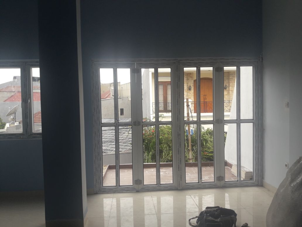 pintu lipat upvc