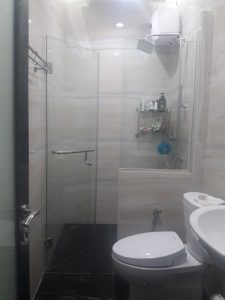 pintu kaca shower minimalis