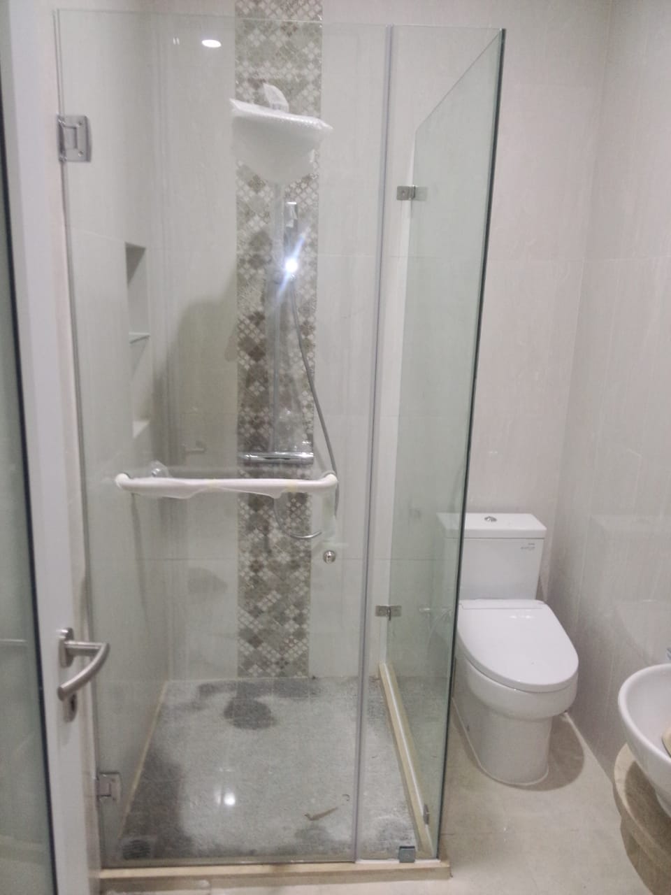 pintu kaca shower