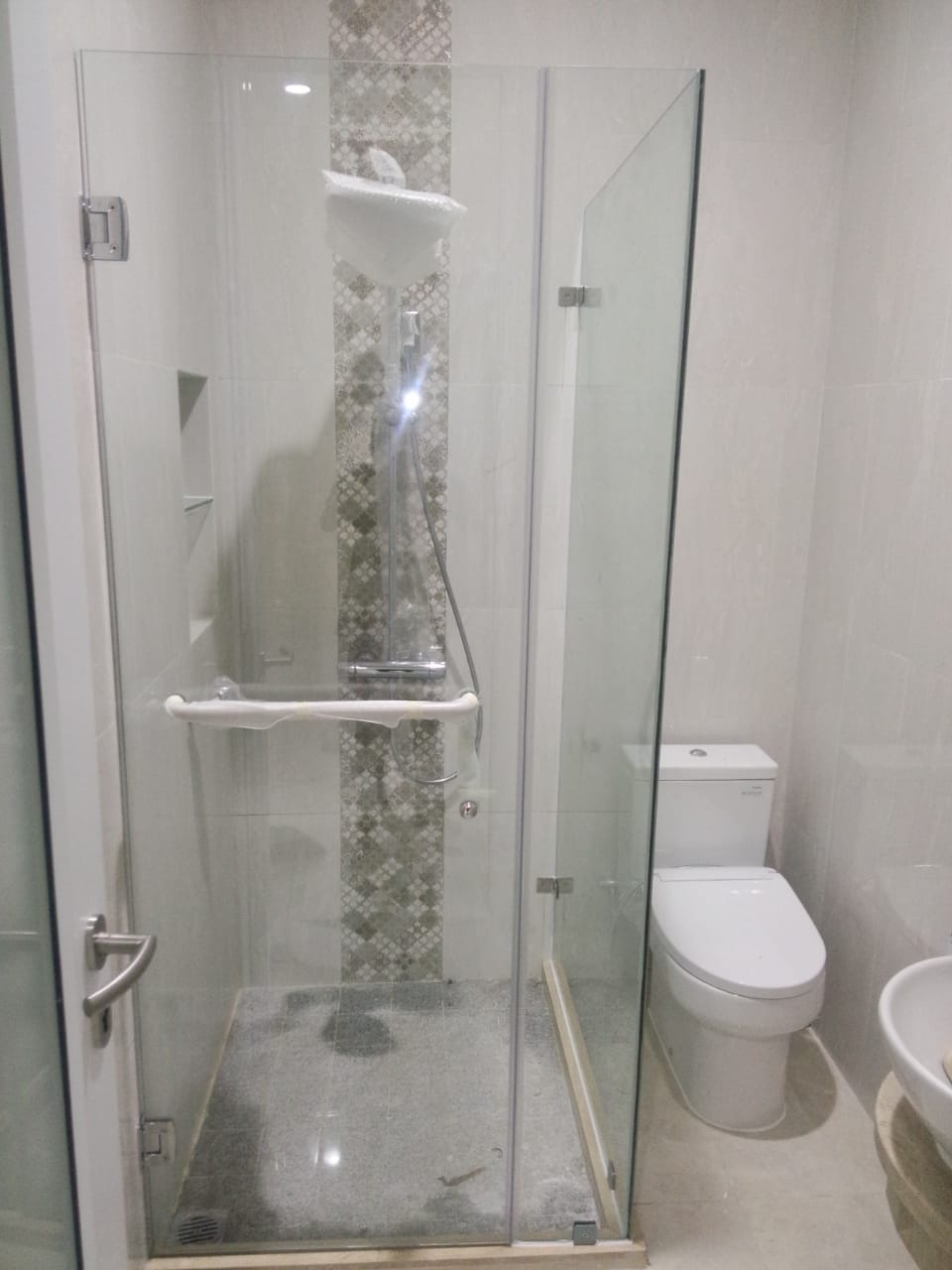 pintu kaca shower