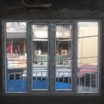 jendela double swing dan kacamati