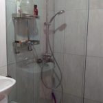 sekat kaca tempered untuk kamar mandi