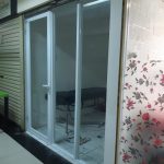 pintu swing alumunium dan jendela kacamati