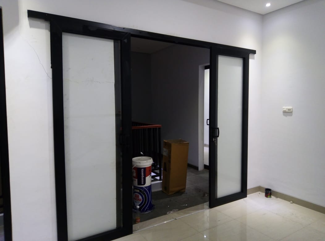 pintu sliding 2 daun upvc hitam