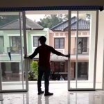 pintu sliidng aumunium ykk