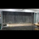 pintu lipat yang terbuka lebar