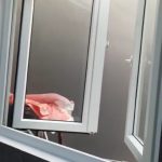 Jendela double swing upvc tanpa tiang tengah