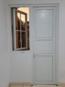 KOMBINASI PINTU DAN JENDELA UPVC DI SURABAYA