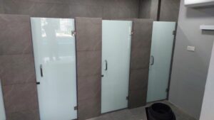 Pintu Kaca Shower Custom – Kamar Mandi Lebih Modern & Elegan di Wilayah Jakarta
