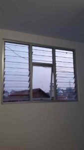 Jendela Nako Banjarmasin – Solusi Ventilasi Sejuk & Modern untuk Hunian Tropis