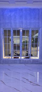 Jendela Jungkit UPVC 4 Daun dengan Lis Regal: Pilihan Elegan & Tahan Lama untuk Hunian di Banjarmasin