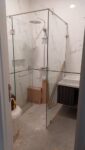 Sekat Kaca Shower Premium: Ubah Kamar Mandi Biasa Menjadi Mewah dan Modern!