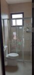 Pintu Sliding Aluminium Kamar Mandi Jogja – Solusi Modern untuk Kamar Mandi Hemat Ruang