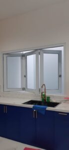 Jendela Lipat UPVC Jakarta: Solusi Modern untuk Hunian dan Bangunan Komersial