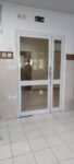 Pintu Swing Aluminium Kaca Bali – Modern, Elegan dan Cocok untuk Berbagai Bangunan