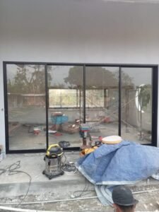 Jual Pintu Sliding Aluminium Banjarmasin – Modern, Kokoh & Berkualitas