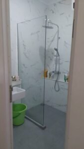 Sekat Kaca Shower Bali | Custom & Jasa Pemasangan
