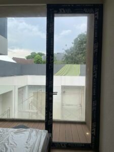 Jual Pintu Swing Aluminium Jogja Minimalis Berkualitas